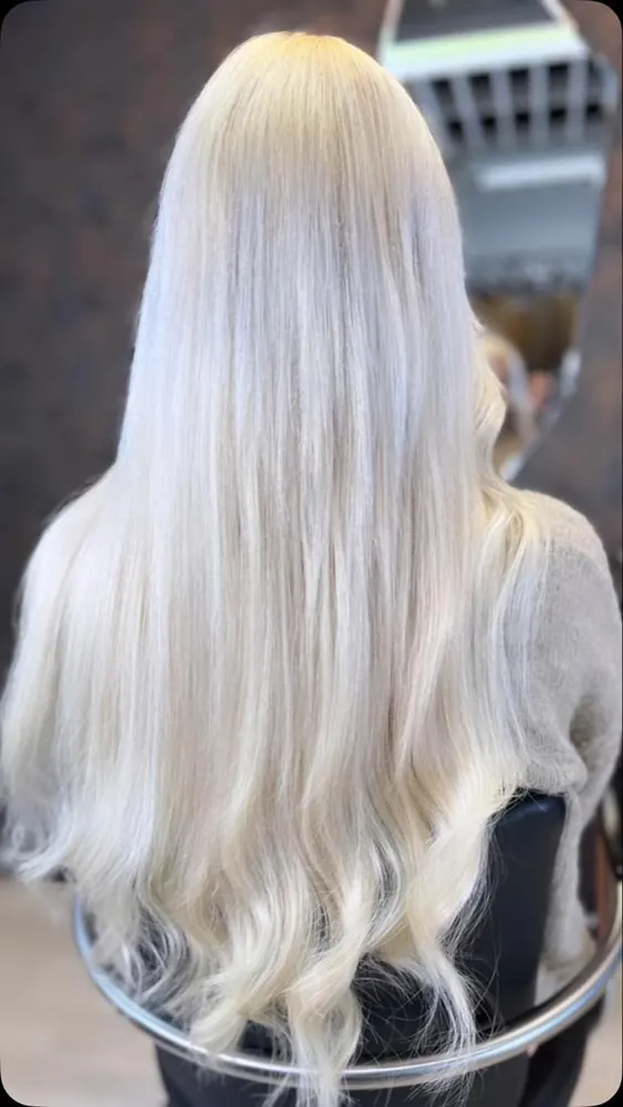 Kunde med lyse extensions